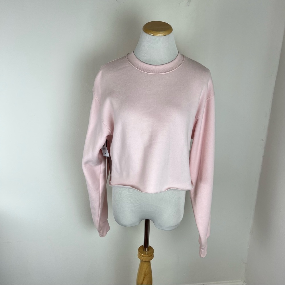 NWT Aritzia TNA Cozy Fleece Perfect Fit Pink Cropped Crew Neck Sweatshirt Size M